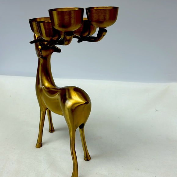 Vintage brass reindeer six tealight holder spots - Picture 9 of 10